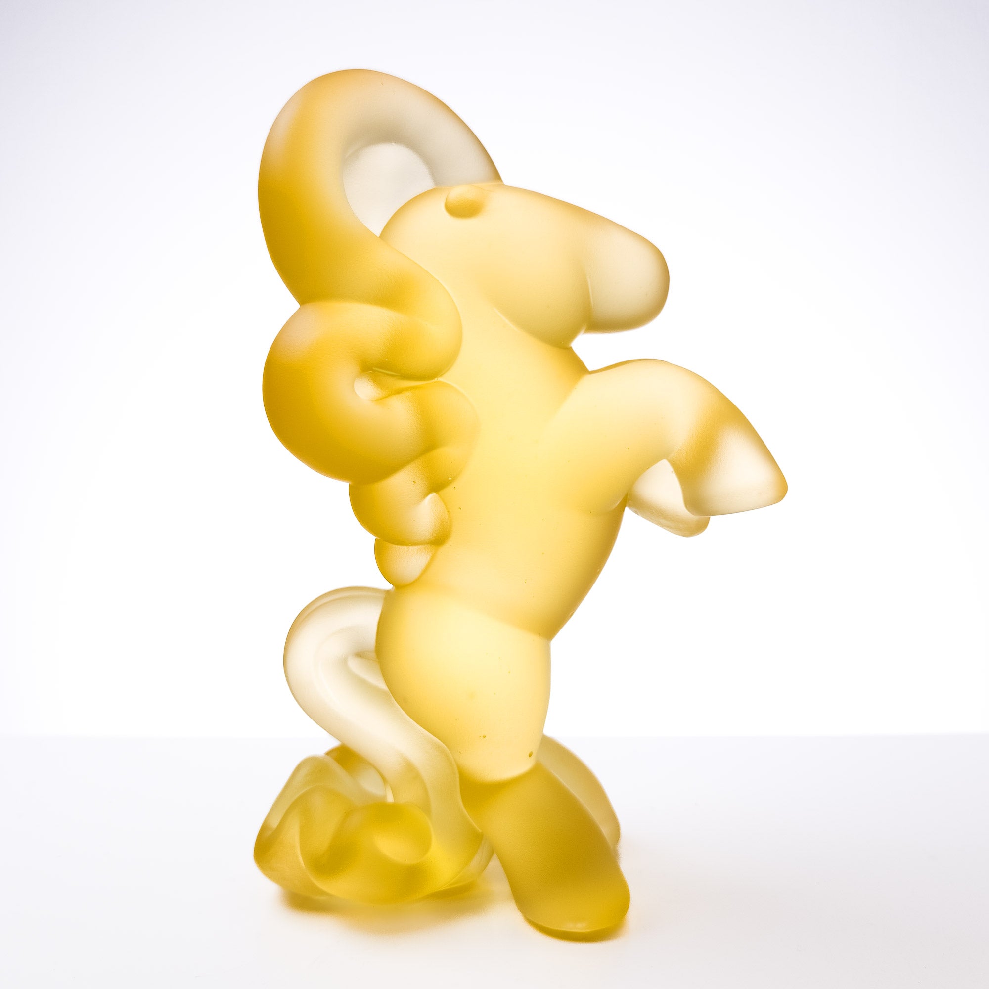Cloud-Mane horse (yellow)