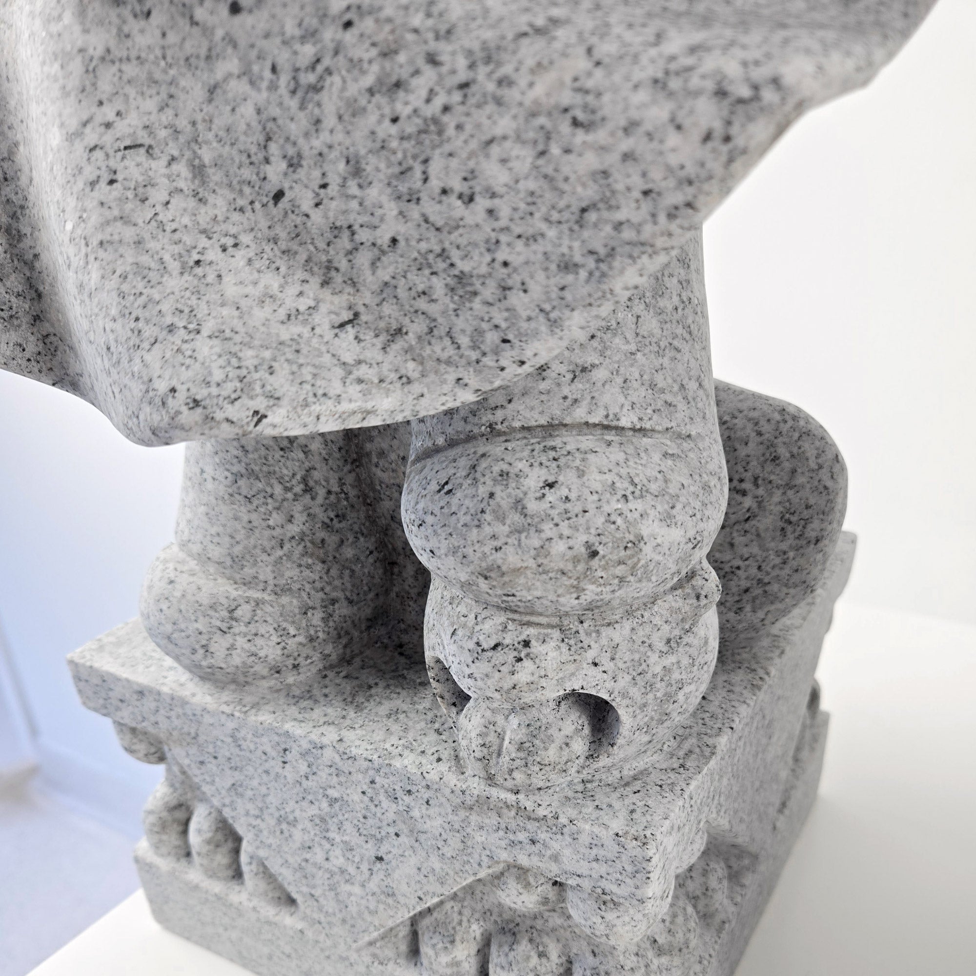 Foo Lion Roar (granite)