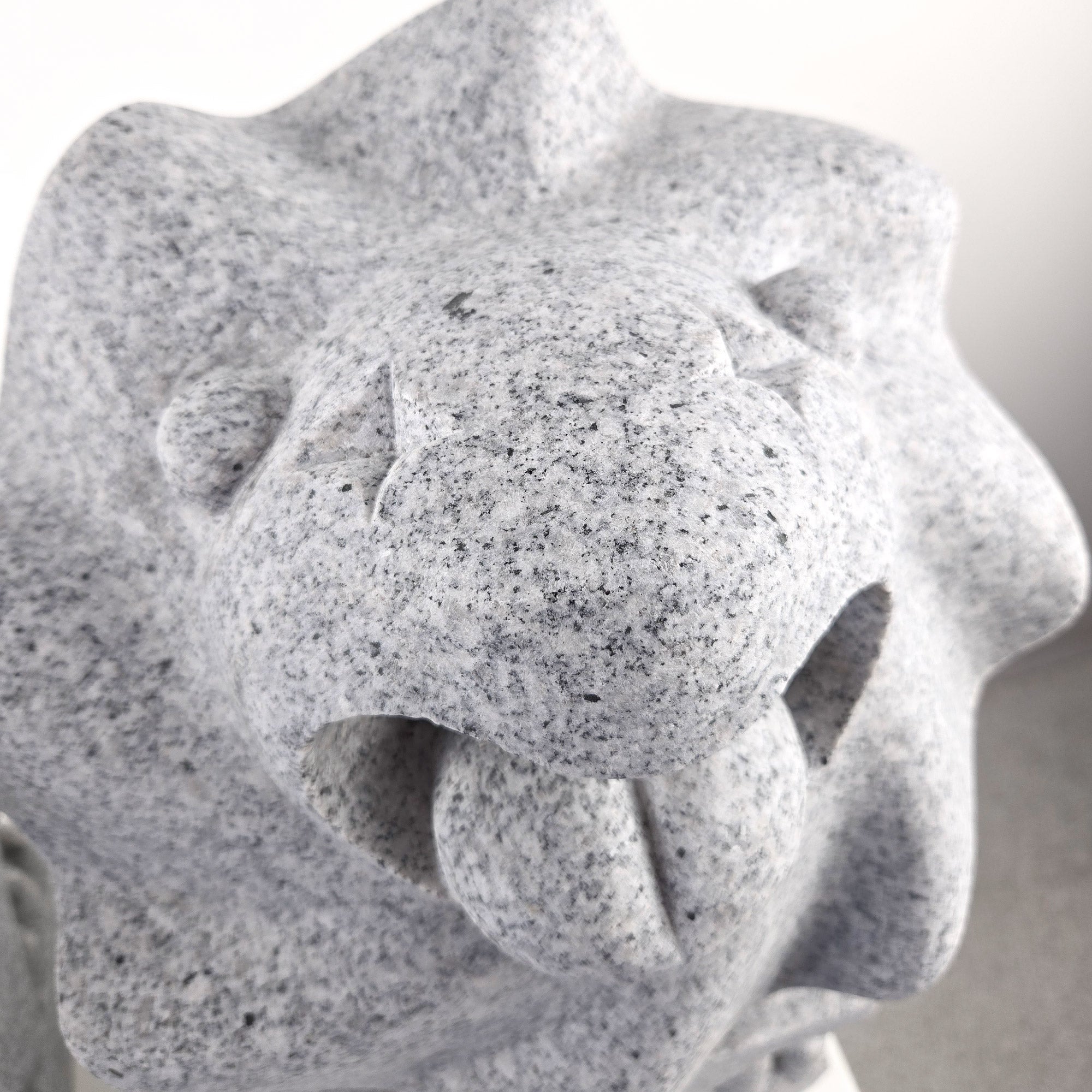 Foo Lion Roar (granite)