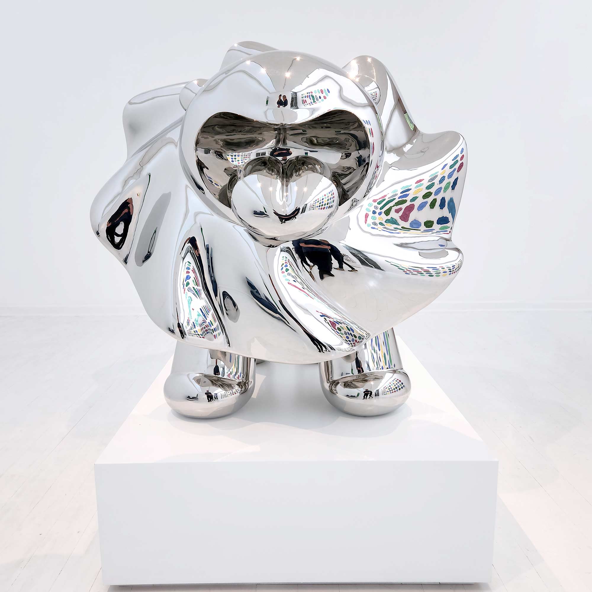 Lions breath polished stainless steel sculpture large size by Ferdi B Dick , front view