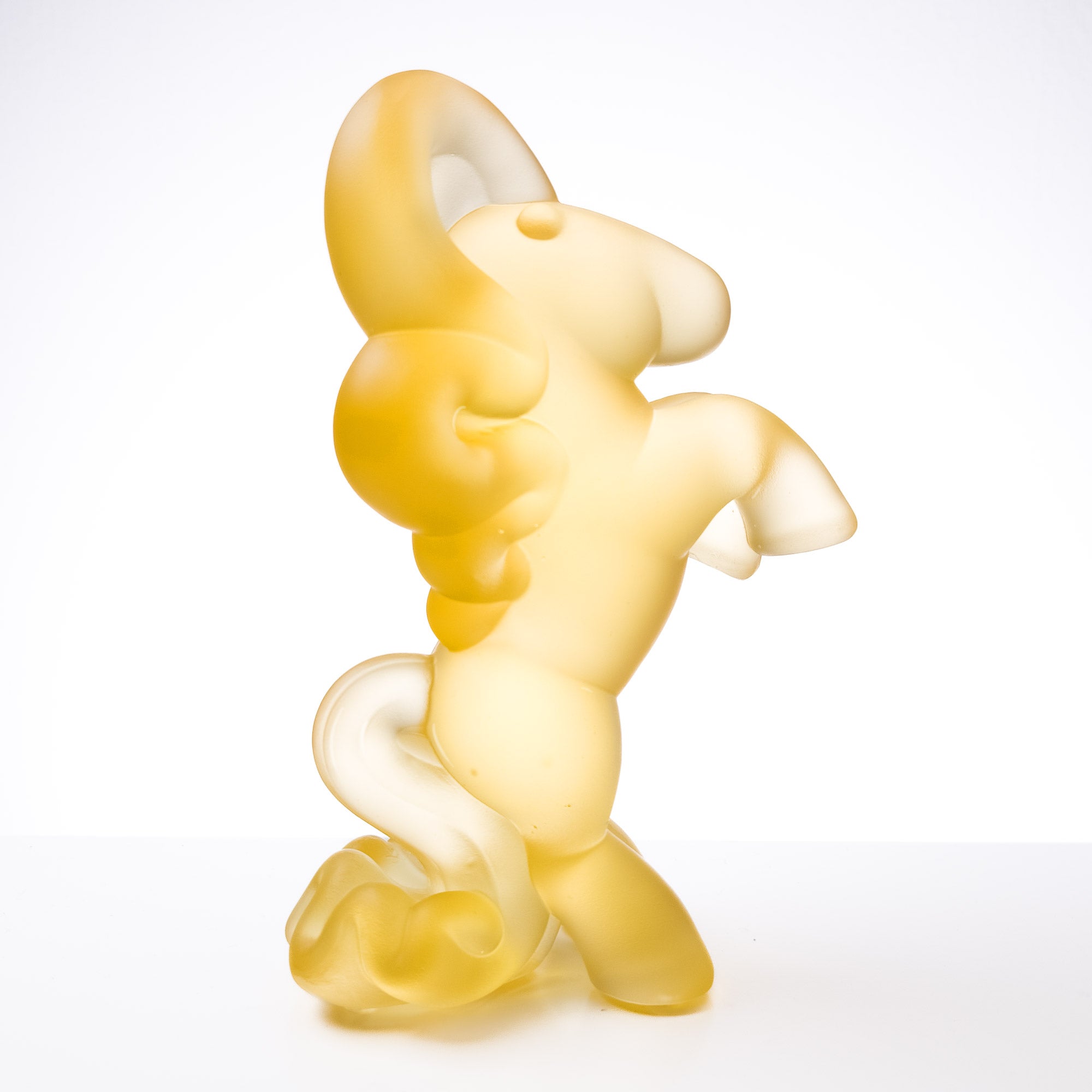 Cloud-Mane horse (yellow)