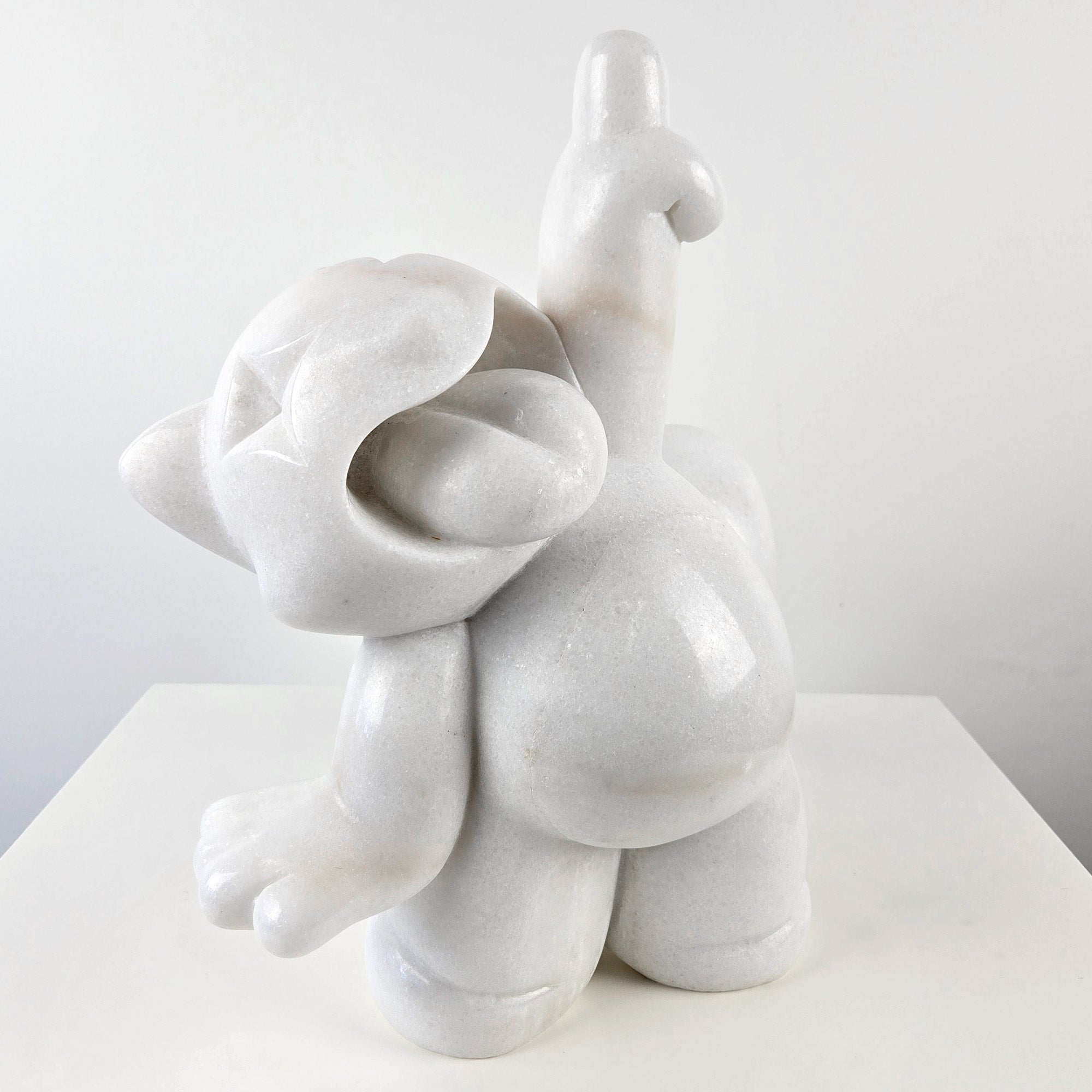 Pussy touch (marble)
