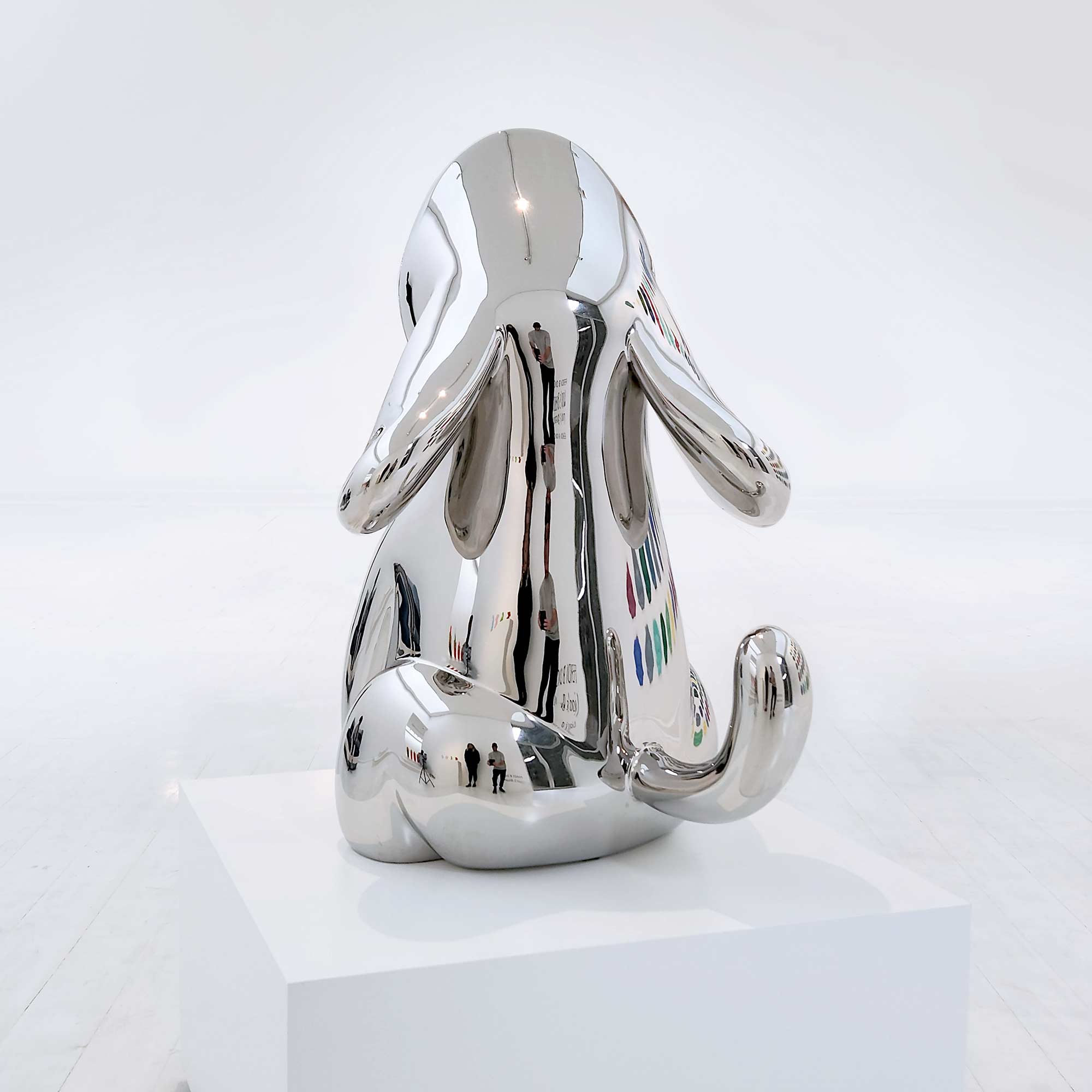 Dog Roar, Polished Stainless steel sculpture, 80 cm high by Ferdi B Dick, back view