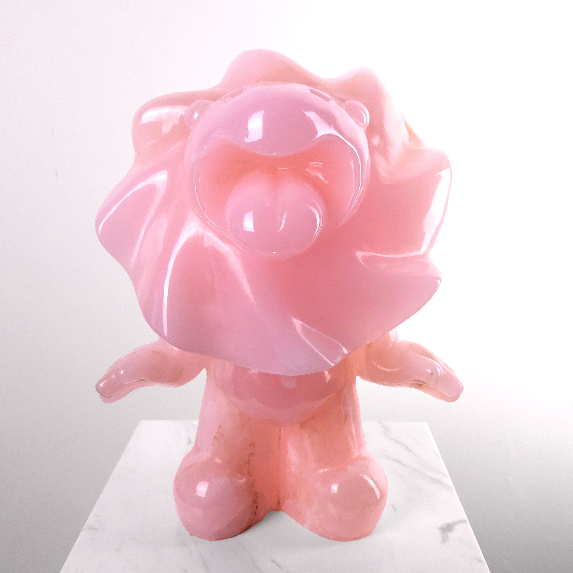 Lion Roar Poser (Pink Onyx)