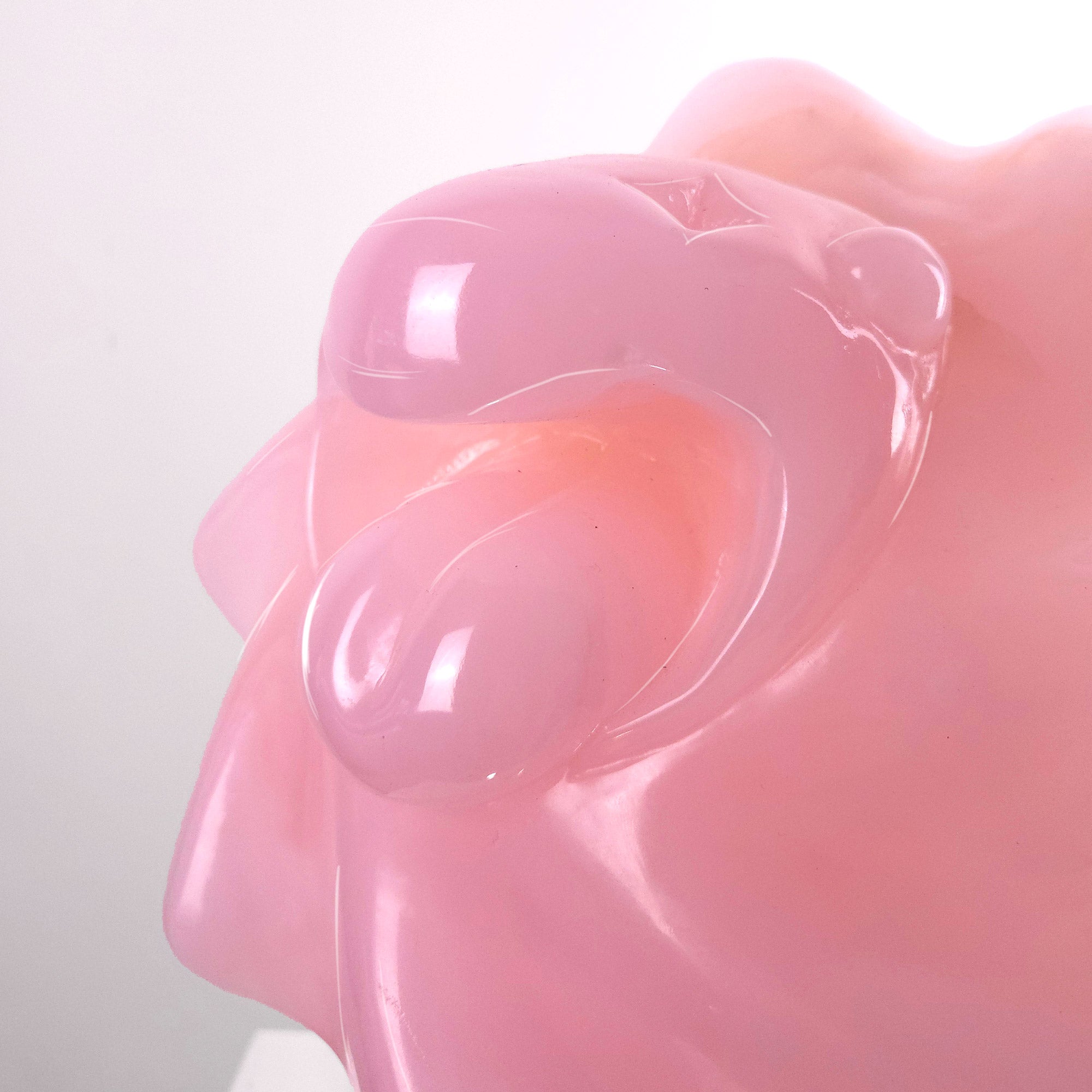Lion Roar Poser (Pink Onyx)