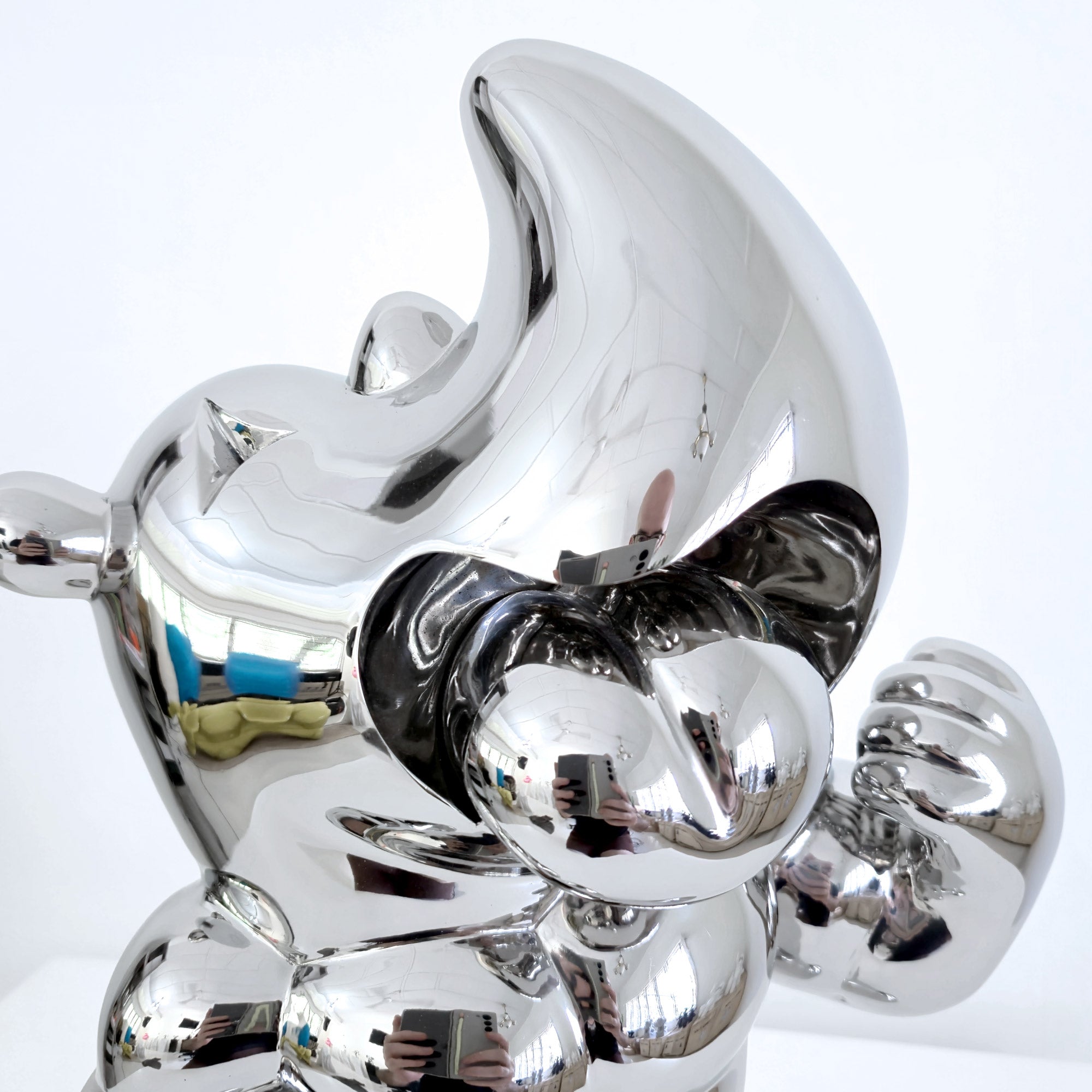 Rino Roar (Mirror-Polished Stainless Steel)